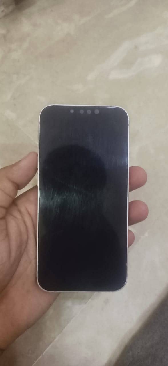 Apple iPhone 13 7