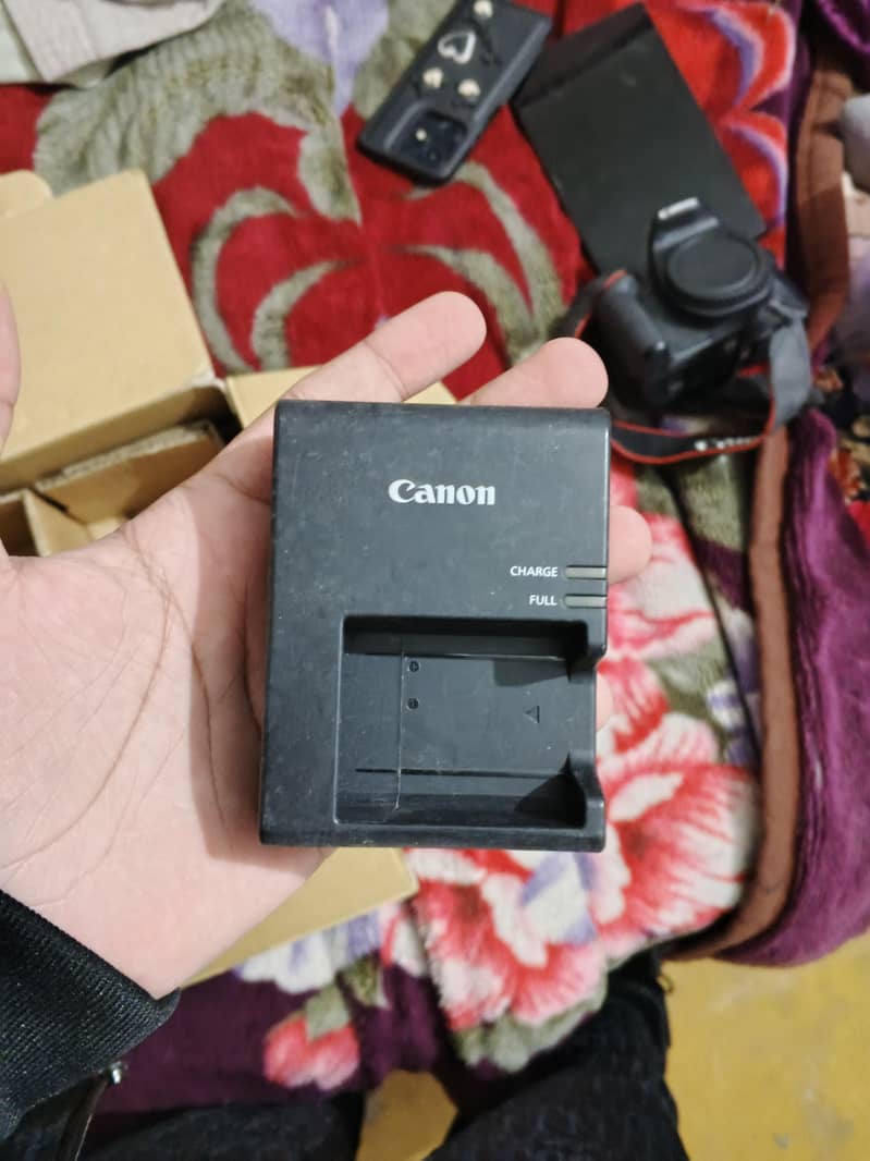 CAMERA CANON EOS 4000D 6