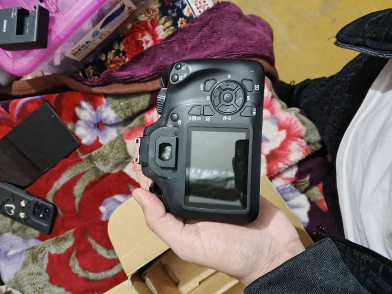 CAMERA CANON EOS 4000D 10