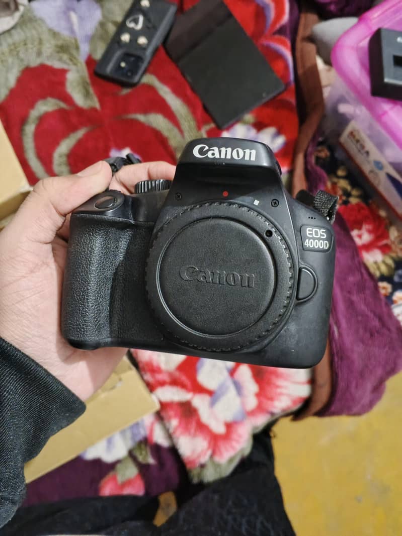 CAMERA CANON EOS 4000D 11