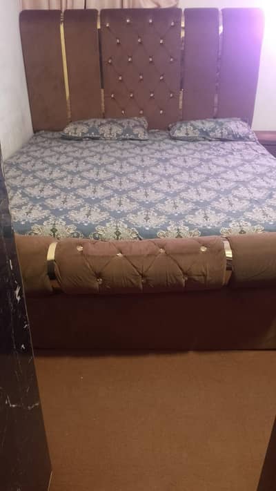complete bed with side tables 5 setters sofa set