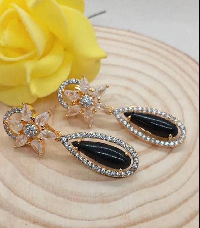 Earring 0