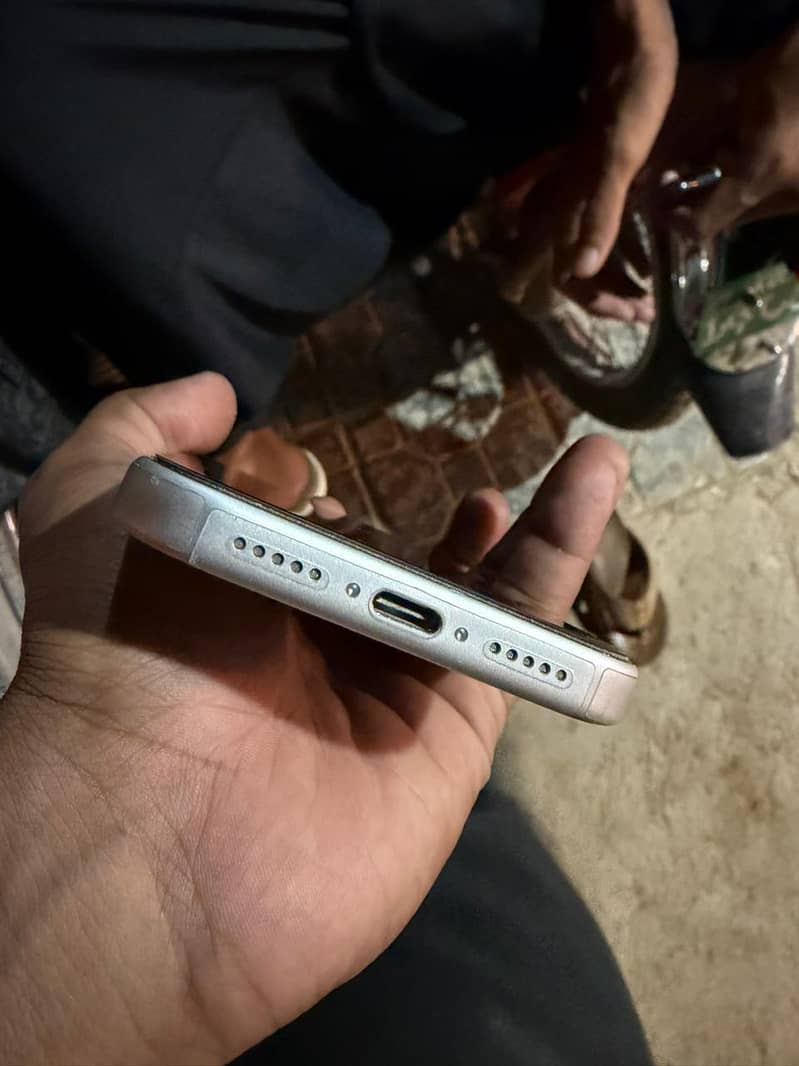 Apple iPhone 17 Pro 4