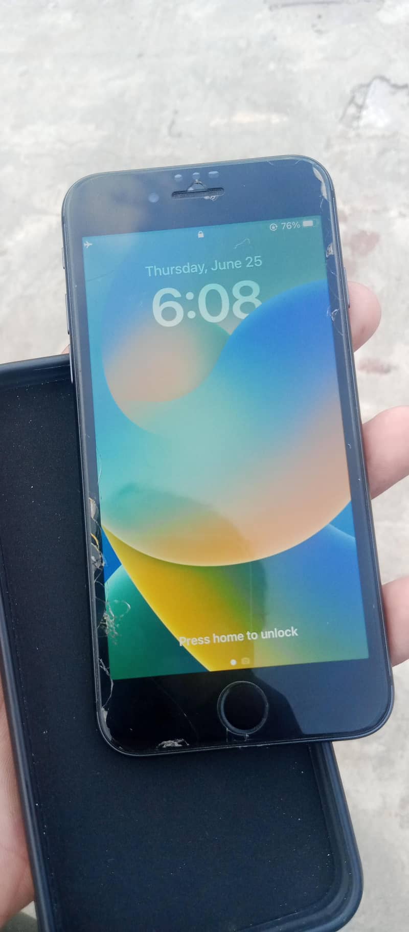 Apple iPhone 8 0