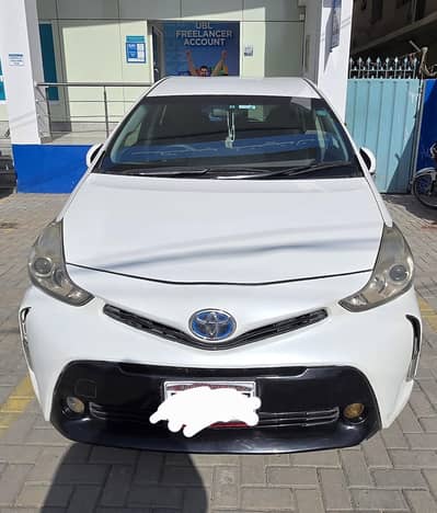 Toyota Prius Alpha 2012