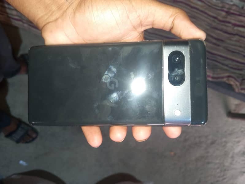 Google Pixel 7 4
