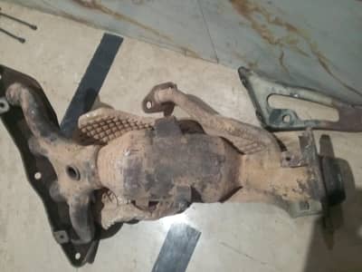 Toyota Aqua Genuine Original Catalytic Converte