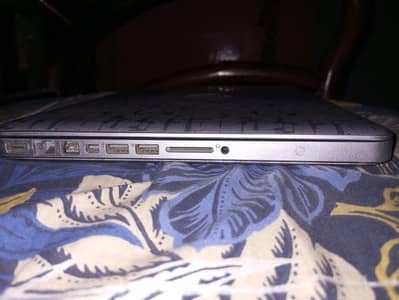 MacBook pro (13 inch Mid 2012)