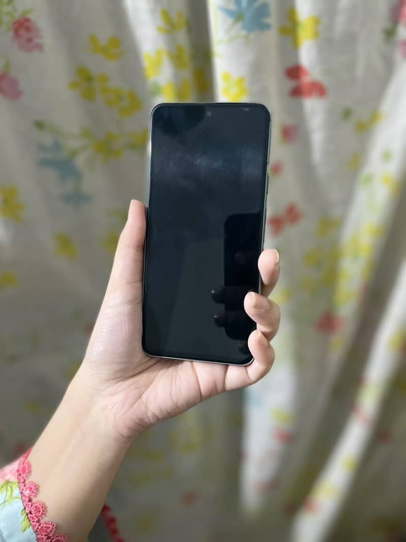 Google Pixel 8 4