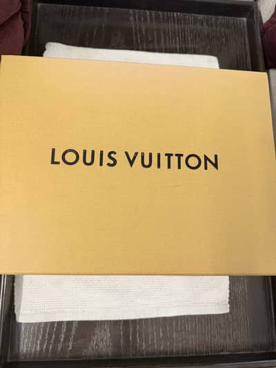 PURE GENUINE LOUIS VUITTON