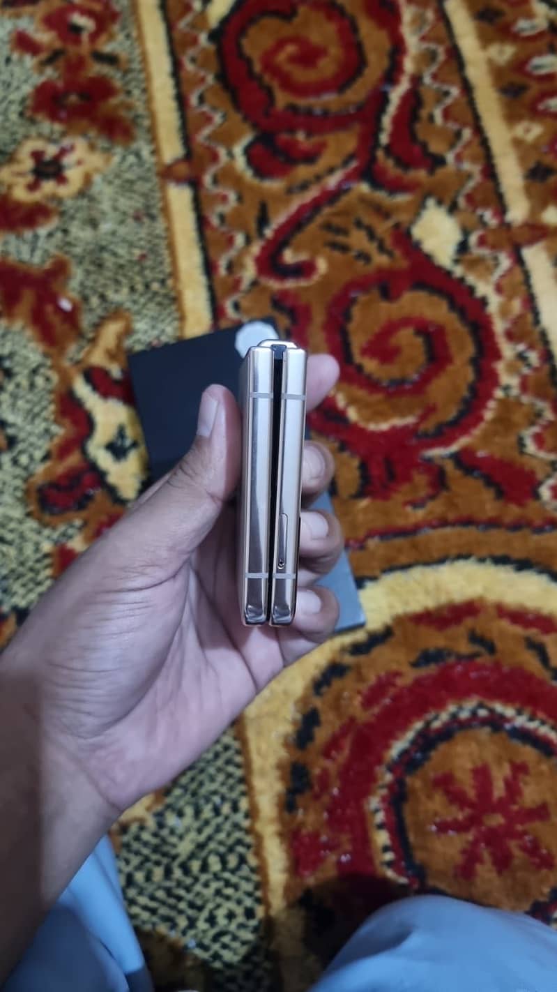 Samsung z flip 4 3