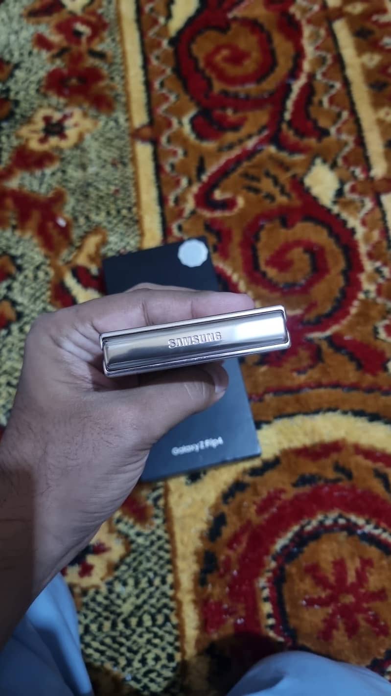 Samsung z flip 4 4