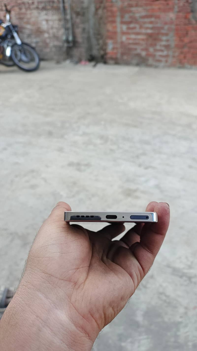 Infinix Note 40 6