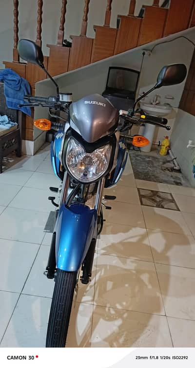 Suzuki gsx 125