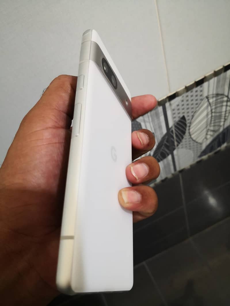 Google Pixel 7a 2