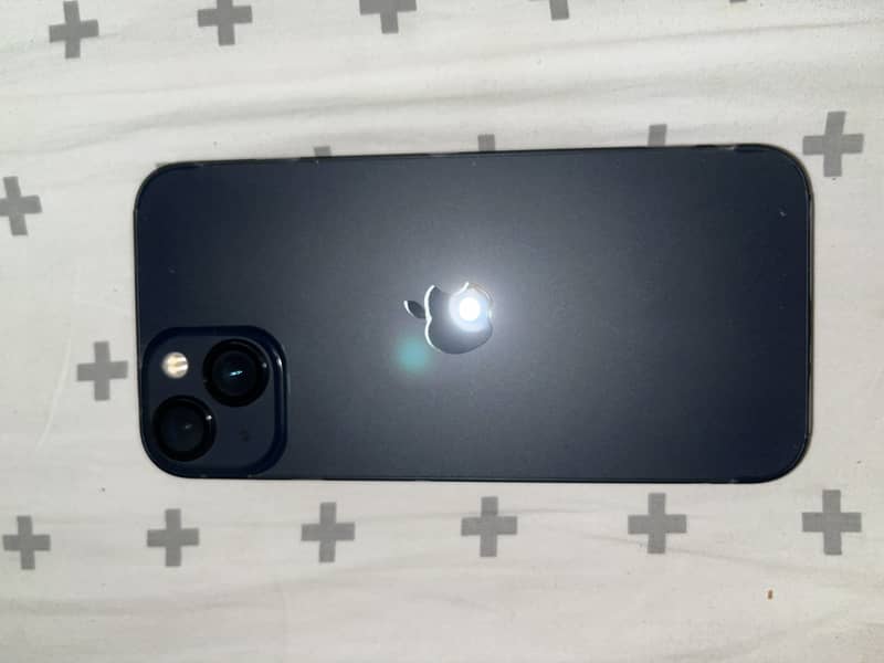 Apple iPhone 13 0