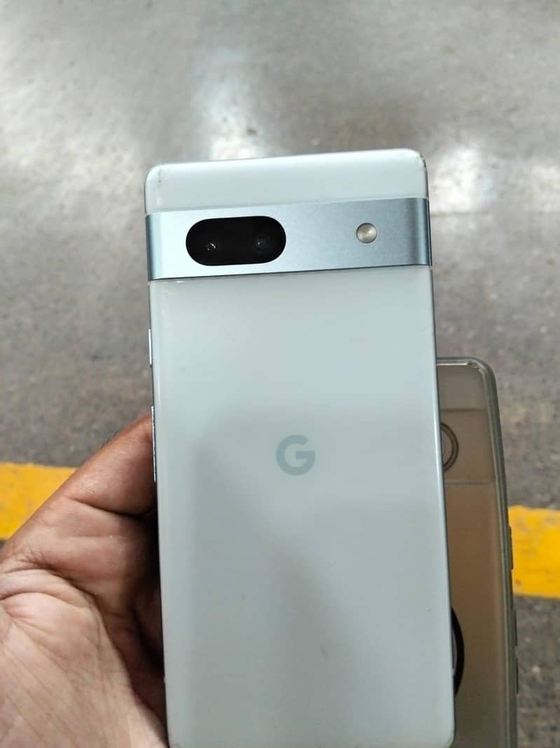 Google Pixel 7a 2