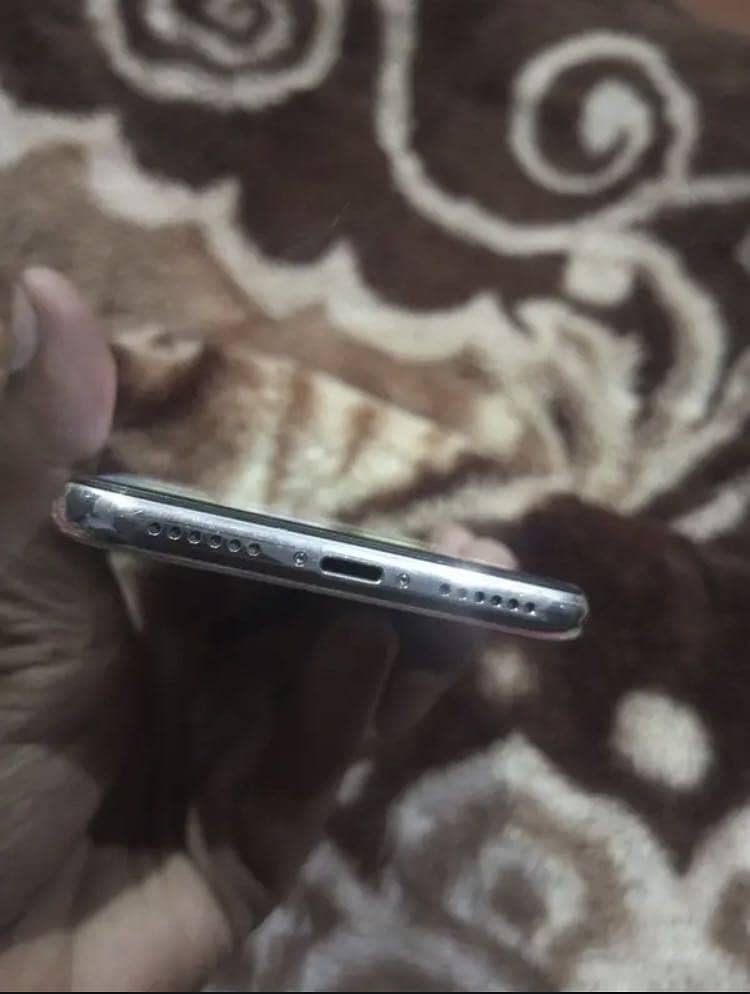 Apple iPhone X 0