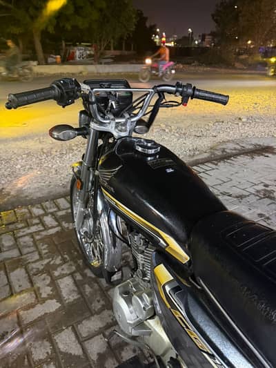 Honda 125 silver 2022