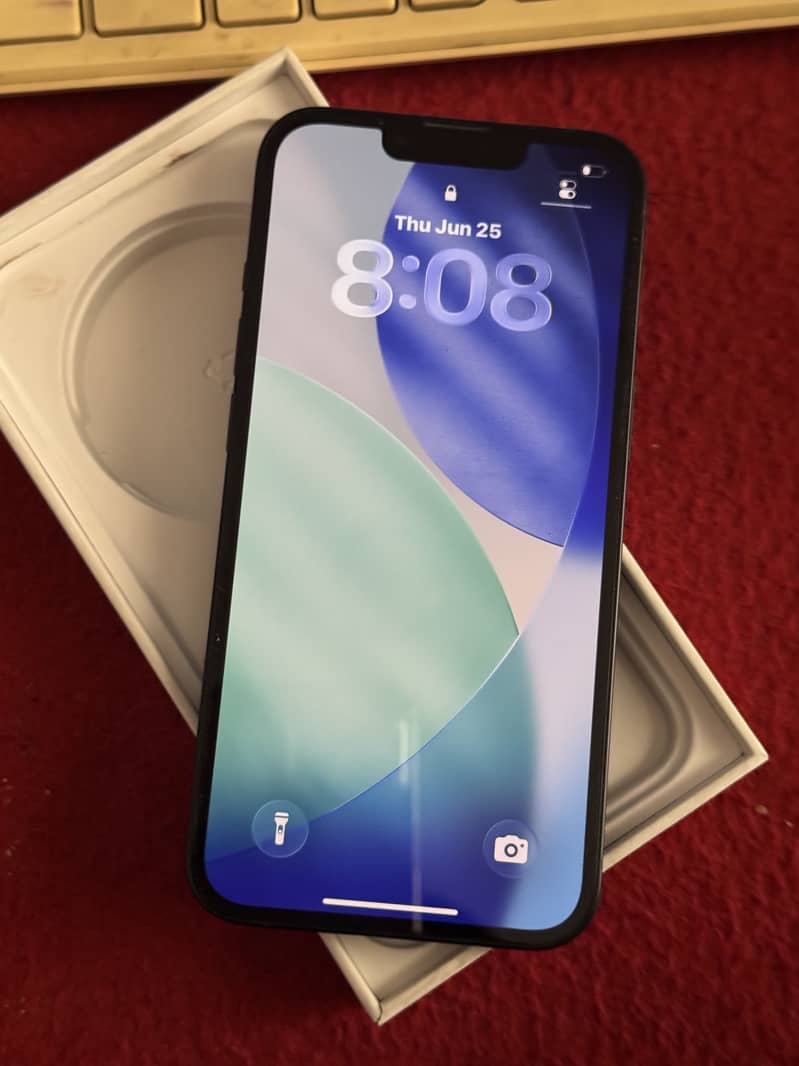 Apple iPhone 13 6