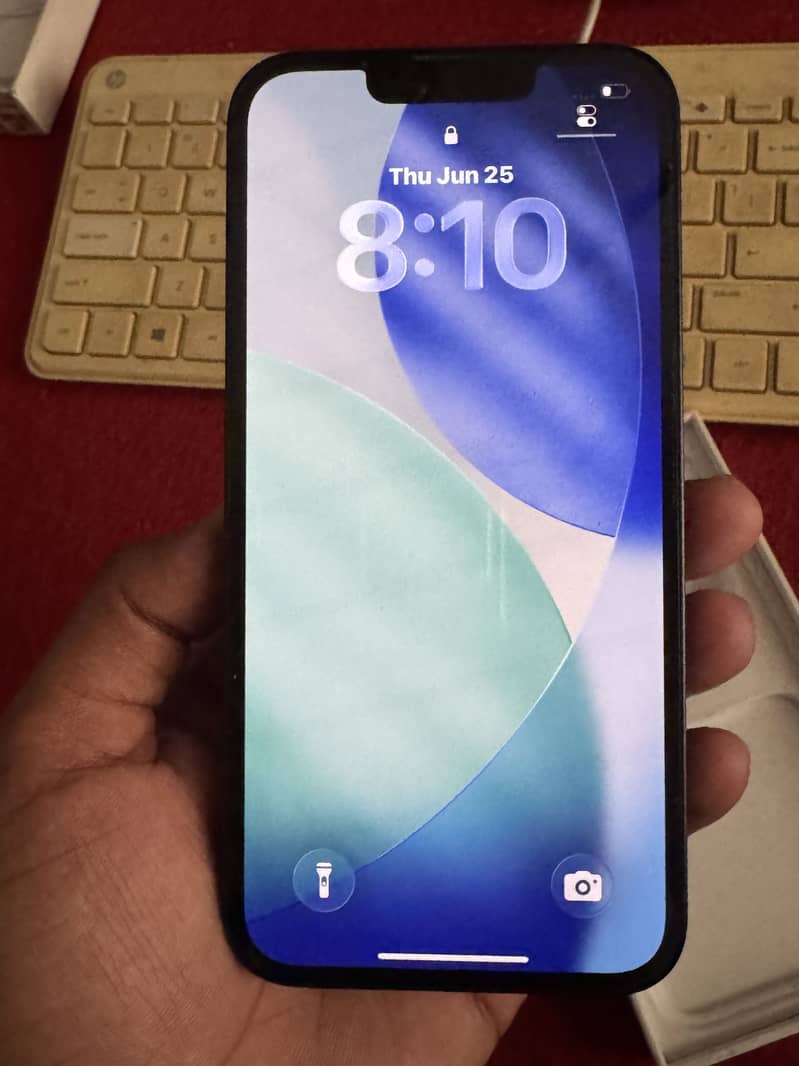 Apple iPhone 13 10