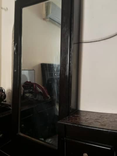 dressing table