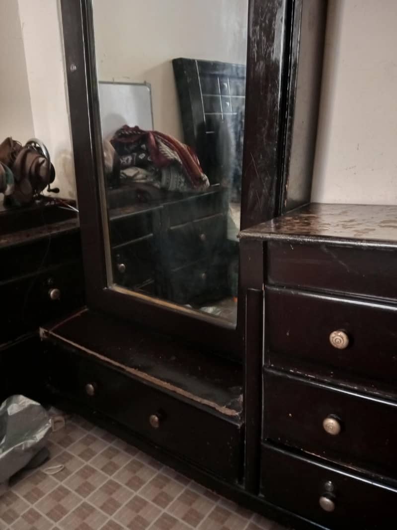 dressing table 1
