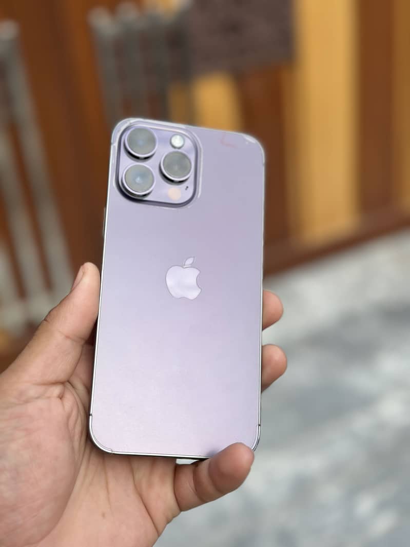 iPhone 14 Pro Max 2