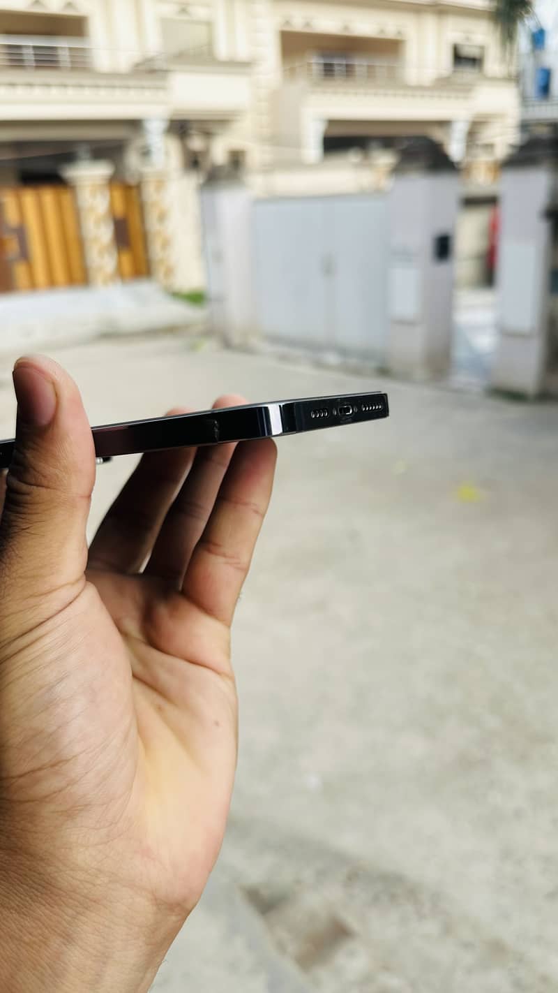iPhone 14 Pro Max 5