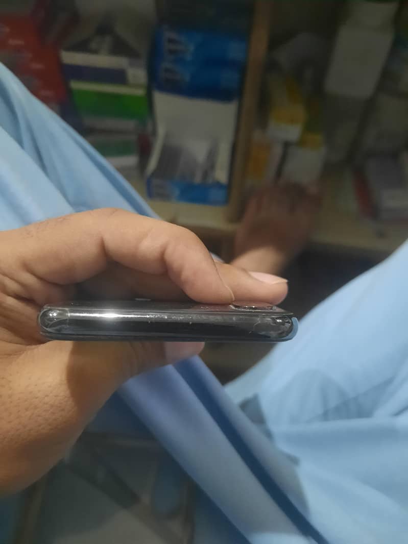 Apple iPhone X 2