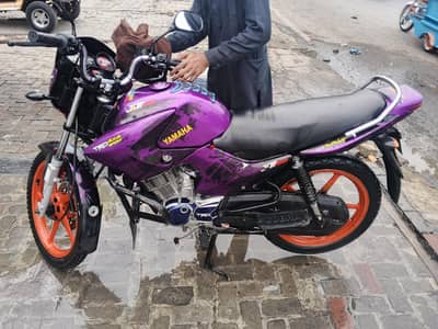 YAMAHA YBR125