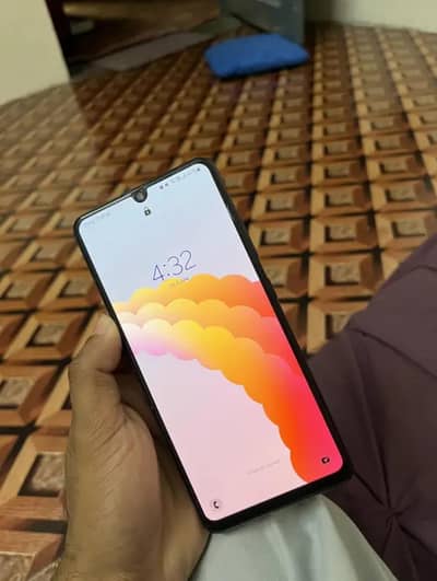 Galaxy A32 Neat Condition exchange possible please read full Add