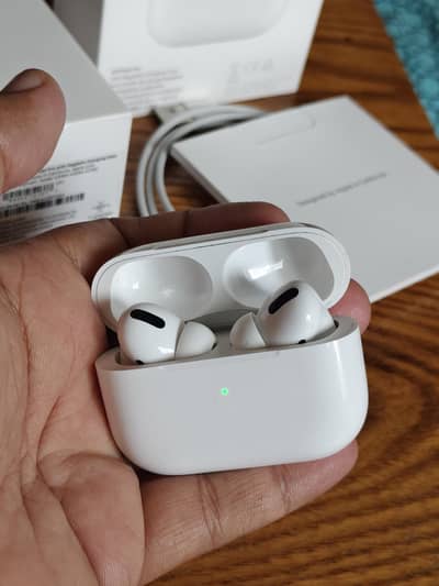 Airpods Pro with Magsafe Charging Case 10/10