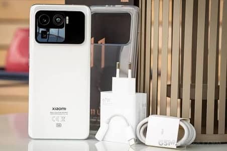 Xiaomi Mi 11 Ultra ex with iPhone