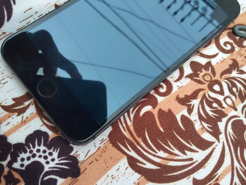 iPhone 8 Plus 1