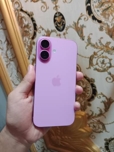 Apple iPhone 16