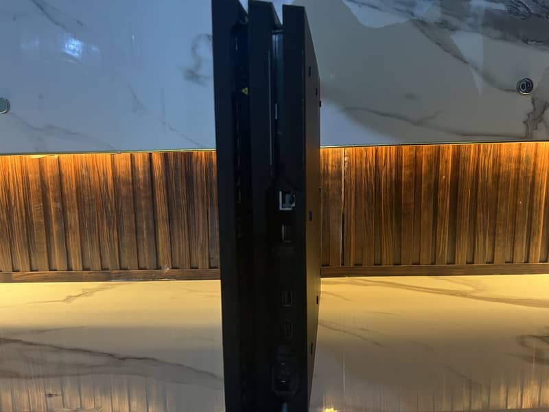 PS4 Pro 1TB Jailbroken 9