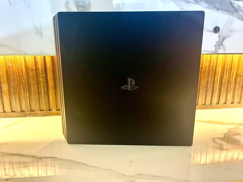 PS4 Pro 1TB Jailbroken 10