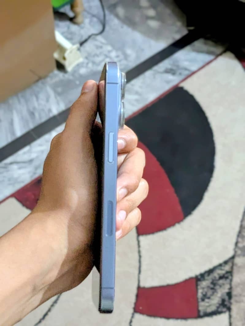 Apple iPhone 13 Pro 1
