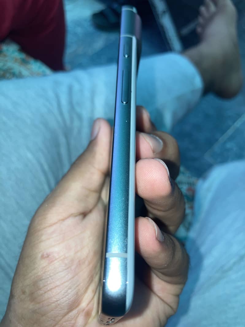 Google Pixel 8 5