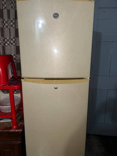 Refrigerator PEL medium sized