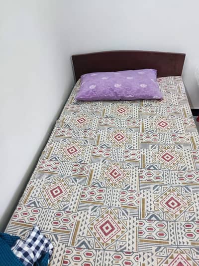 2 Single beds for sale