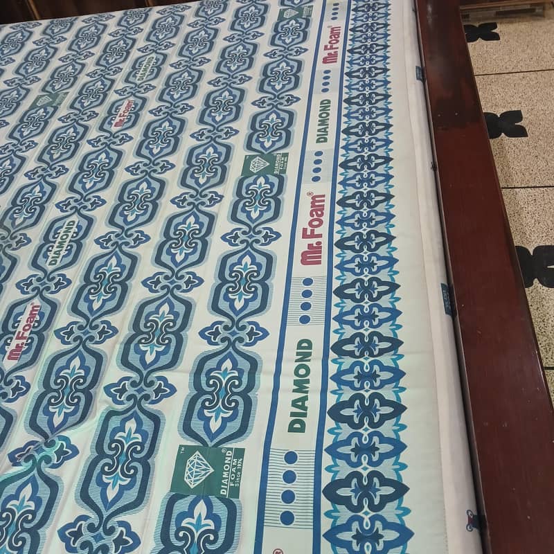 Double bed mattress 0