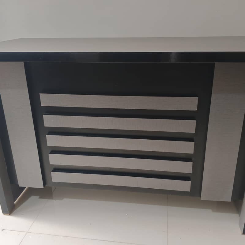 Medium Size Office Table 2