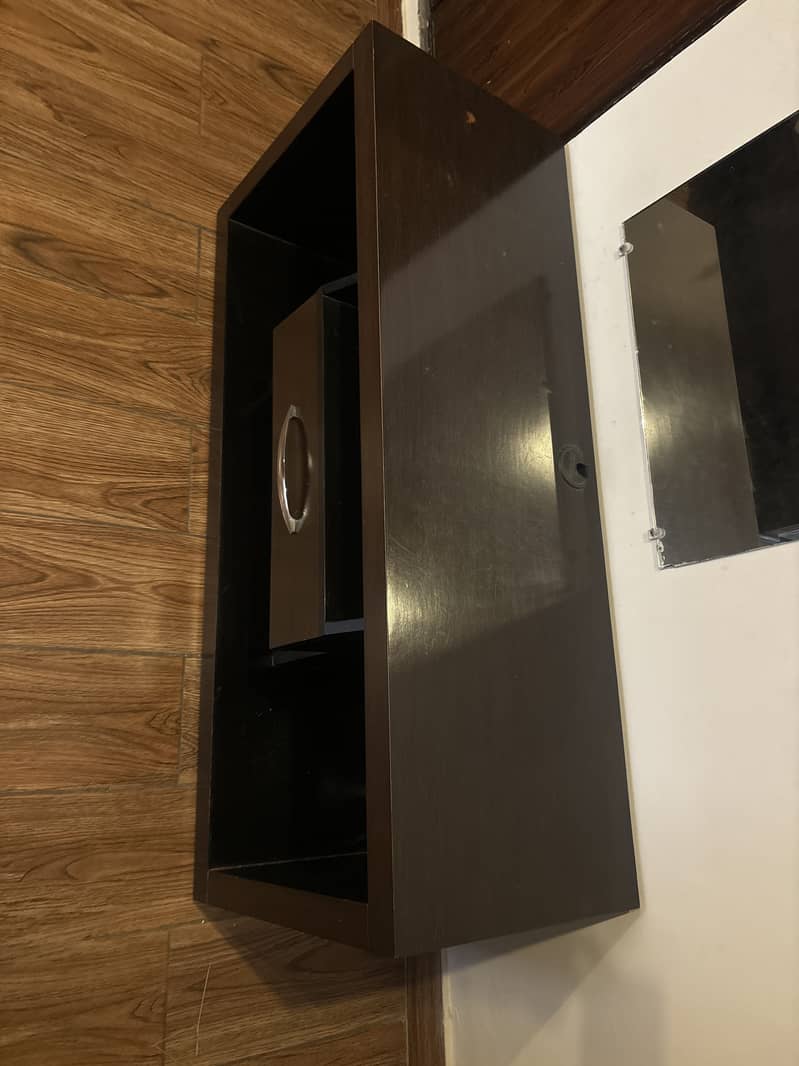 TV shelf 1