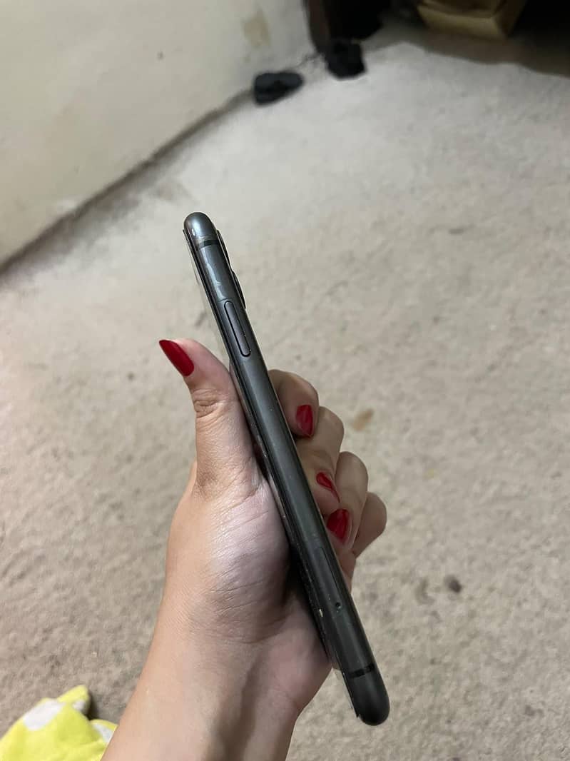 Apple iPhone 11 2