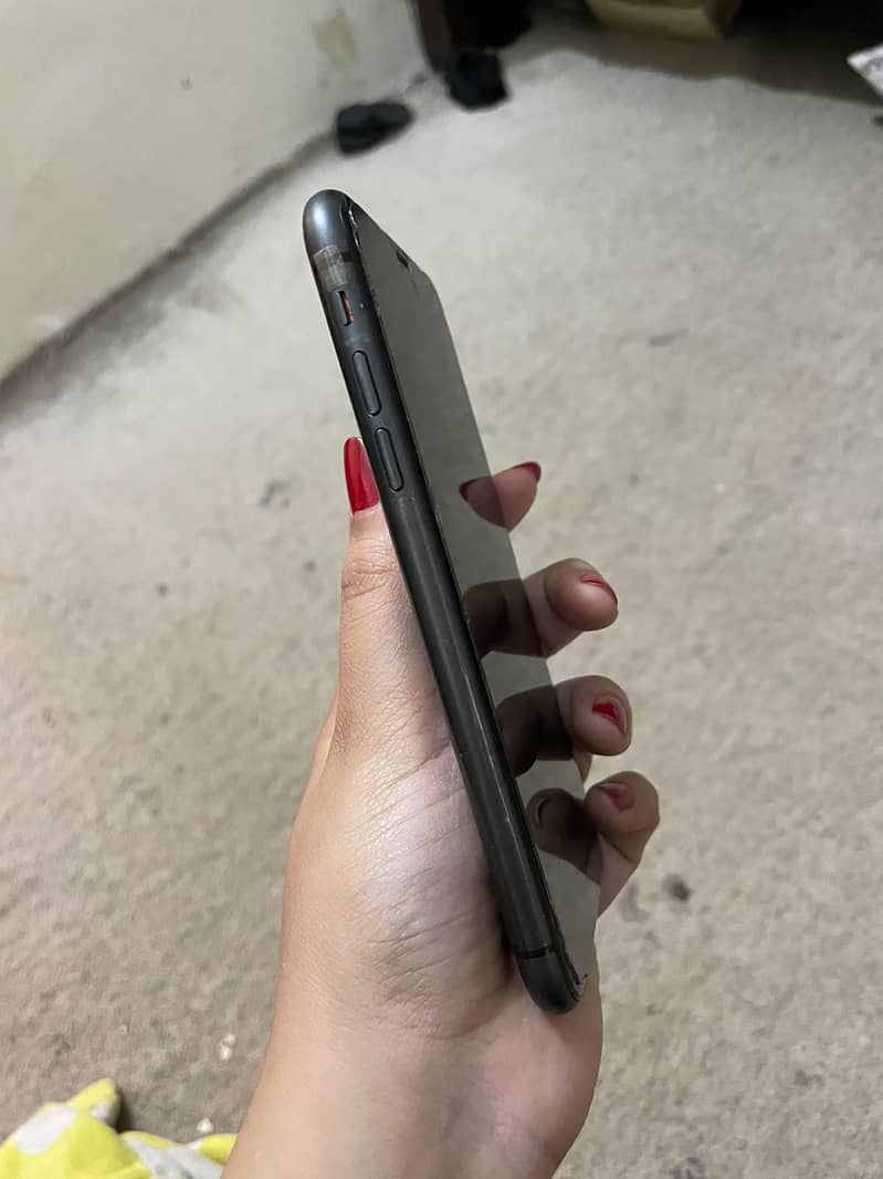 Apple iPhone 11 5