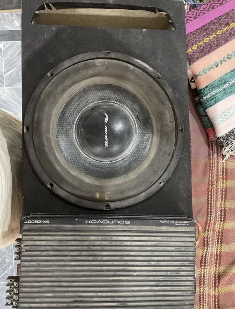 Woofer + amplifiers 1