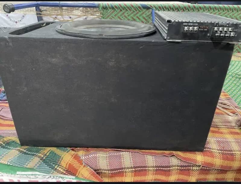 Woofer + amplifiers 2