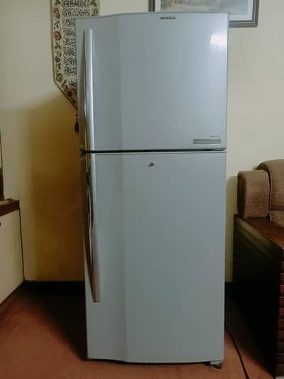 TOSHIBA ( Hybrid Gurard System -No Frost )
